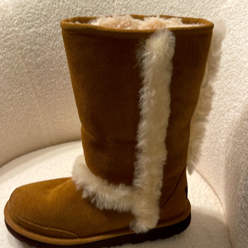 UGG Kids Boots in Tan and Cream